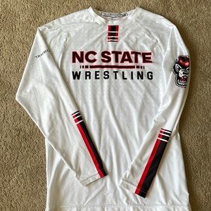 Takedown Mens Size Medium NC State Wrestling Wolf Pack Team Long Sleeve